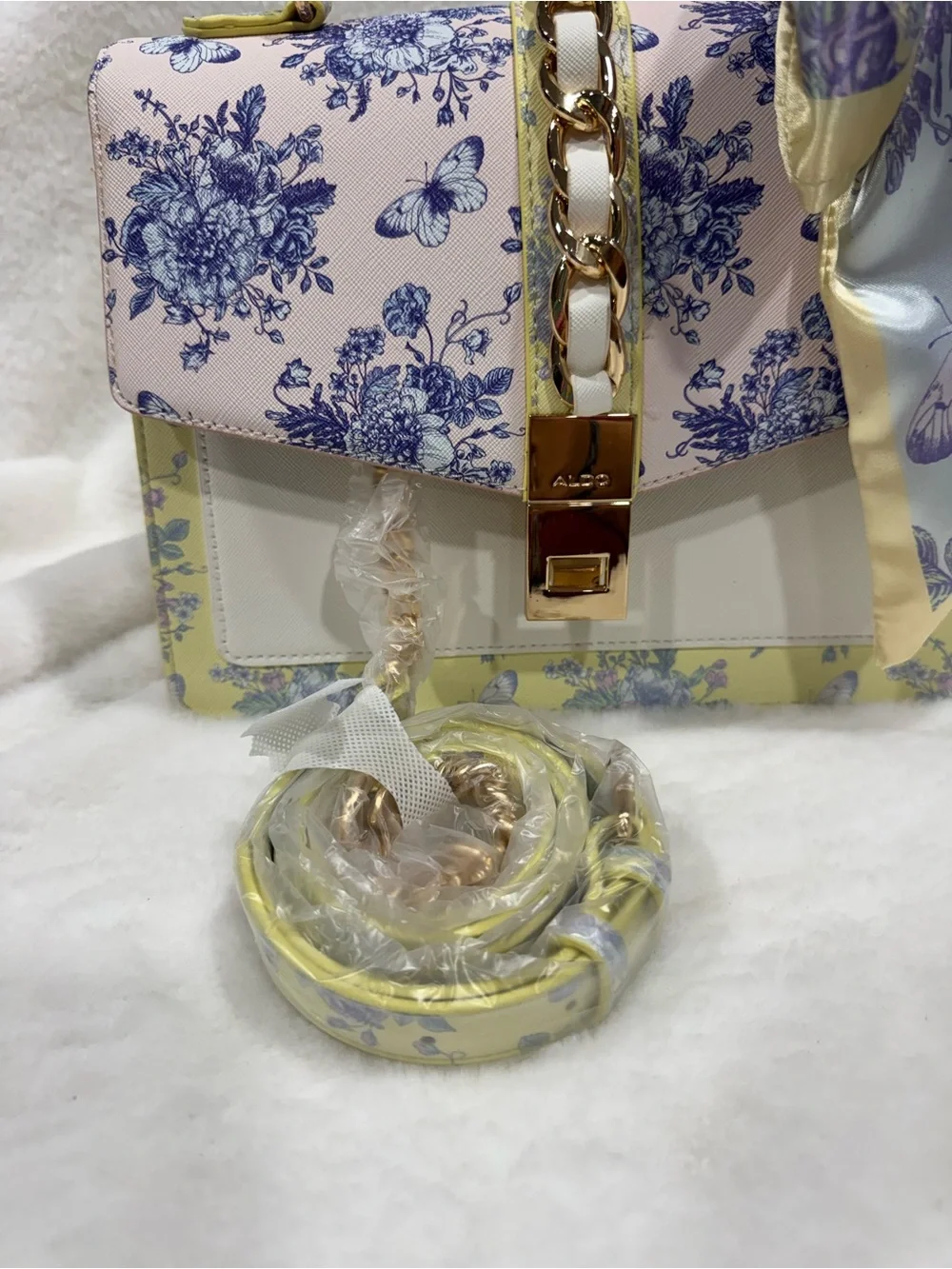 Aldo satchel pastel
